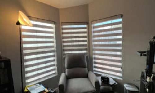 best-roller-shades-for-living-room-300x225-1.jpg